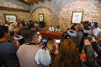 Ricardo Monreal criticó gastos de