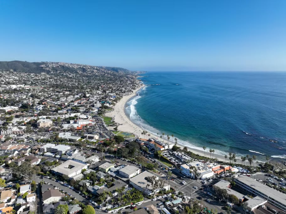 El ingreso de grandes fortunas del sector aeroespacial comienza a modificar el panorama de las propiedades exclusivas en el sur de California (Magnific)
