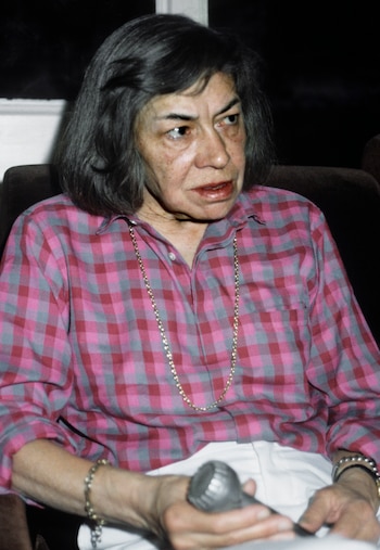 Patricia Highsmith escribía por la mañana, bebía por la tarde. Su prosa es demasiado precisa, demasiado controlada para llevar la marca del alcohol (Foto: EFE/López Contreras/Archivo)