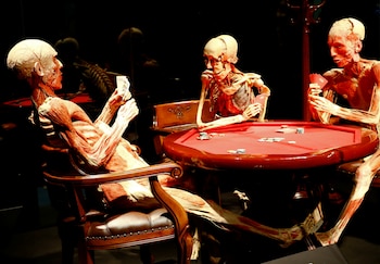Gunther von Hagens nació en 1945 en el actual oeste de Polonia y continuó sus estudios de medicina en Alemania Occidental tras migrar desde Alemania Oriental en 1970 (REUTERS/Arnd Wiegmann)