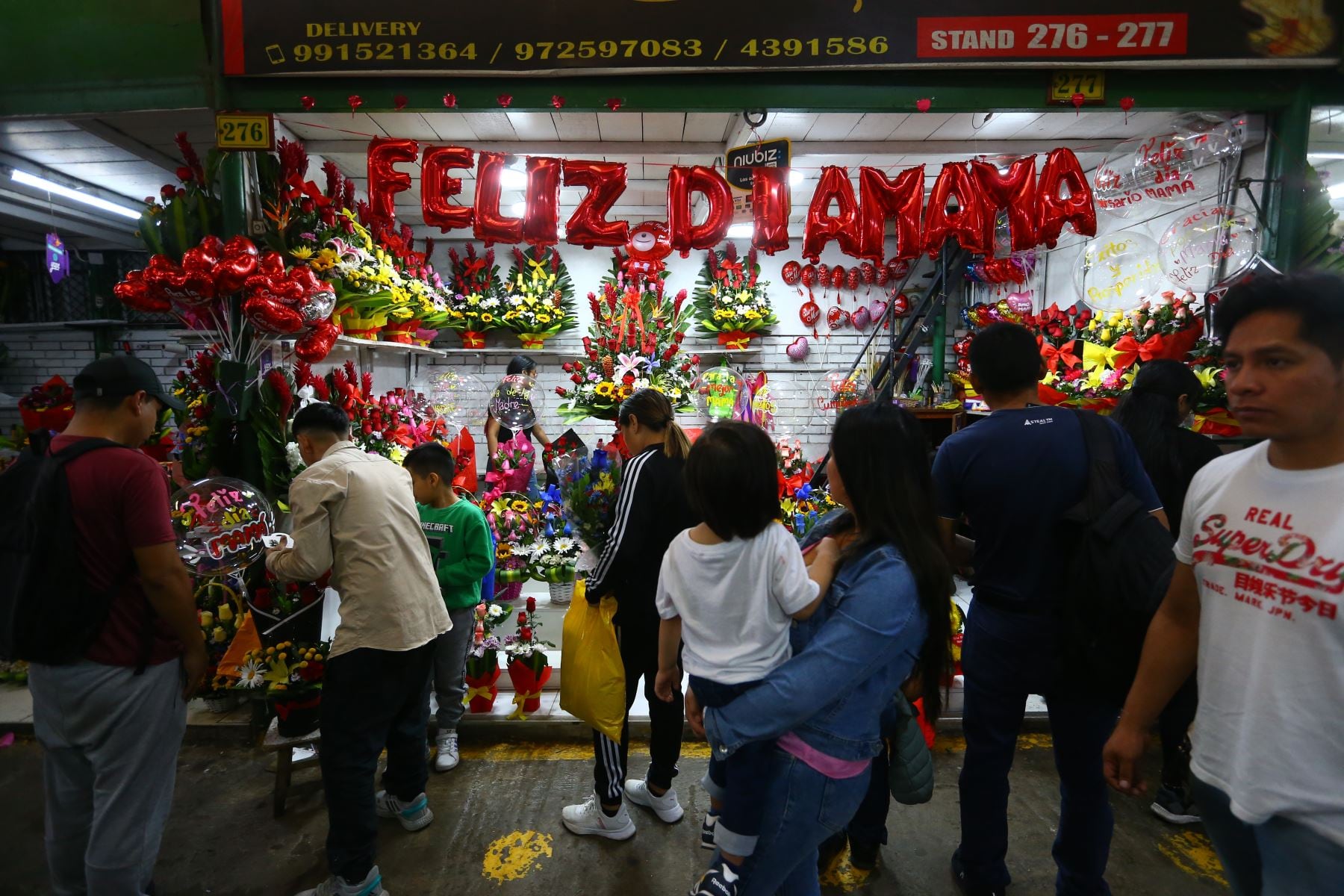 Miles de personas celebraron el Día de la Madre desde distintos puntos. (Andina)