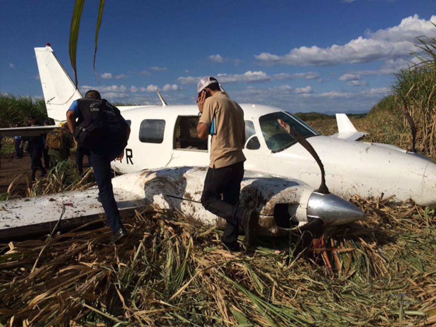 La avioneta modelo Piper 3 con matrícula costarricense TI-ATR aterrizó de emergencia en el occidente de Nicaragua el 13 de enero de 2016 (Foto archivo)