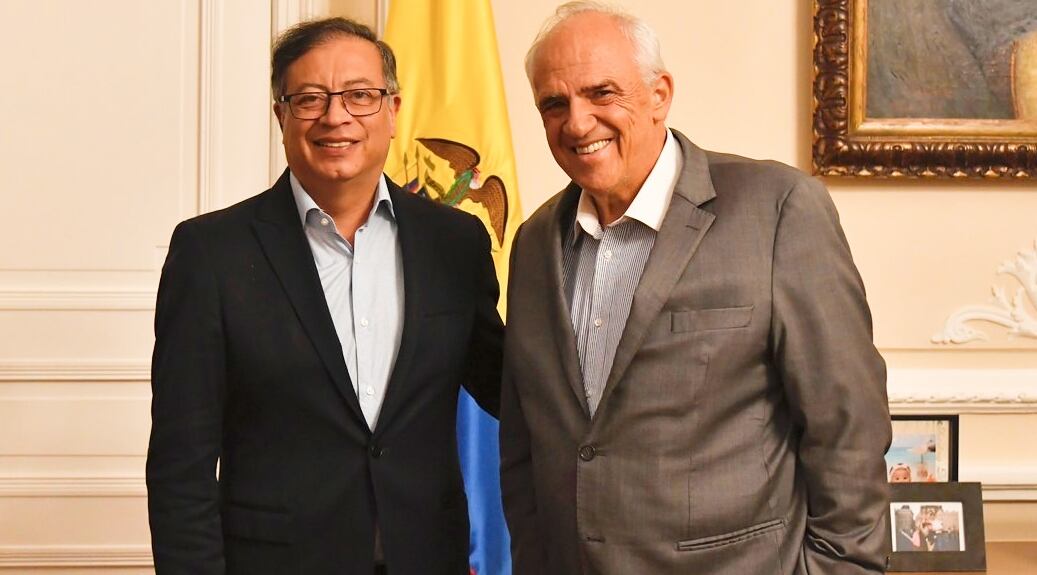 El expresidente Ernesto Samper es el único de los exmandatarios cercanos al jefe de Estado, Gustavo Petro - crédito Presidencia
