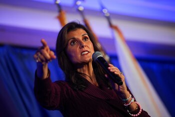 Trump se impuso así a la ex gobernadora de Carolina del Sur, Nikki Haley, y continúa con su racha de victorias en su camino a ser nombrado el candidato republicano. (REUTERS/Brian Snyder)
