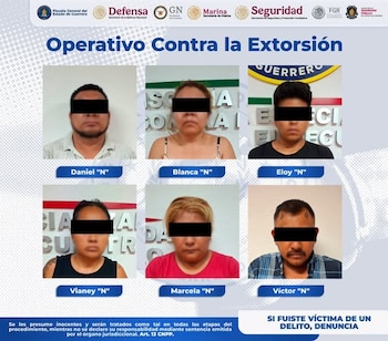 Los seis fueron presentados ante el agente del Ministerio Público correspondiente. Crédito: FGE Guerrero