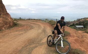 Por su extensa cadena de