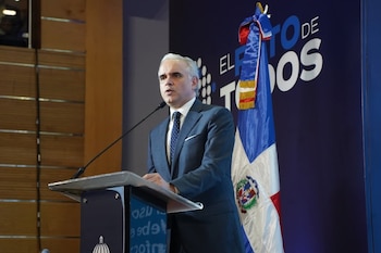 El Ministerio de Educación, encabezado por Luis Miguel De Camps, impulsa nuevas medidas para fortalecer el bienestar digital en las aulas. (Cortesía: Distrito Educativo 10-03 de la República Dominicana)