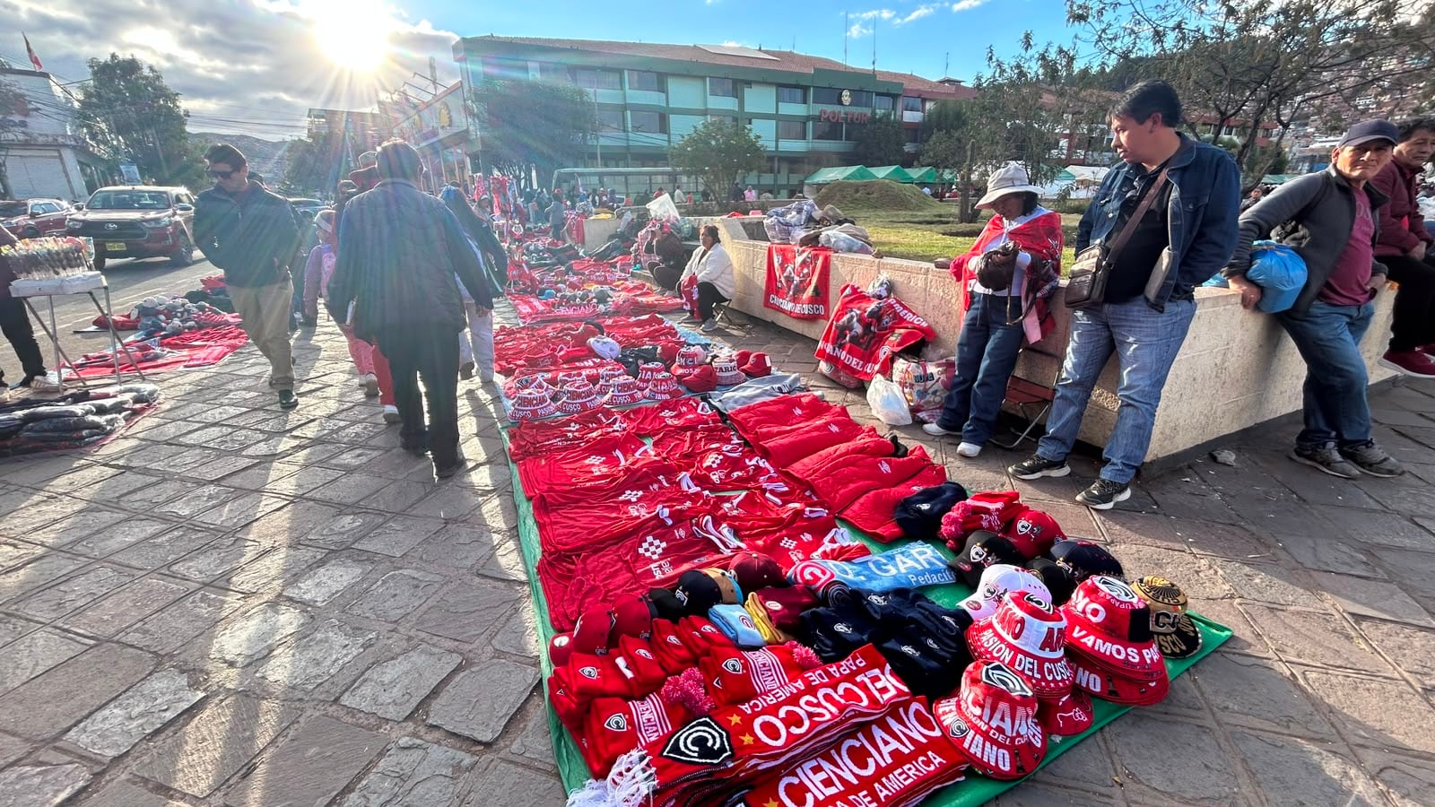 Así lucen las calles cercanas al estadio Inca Garcilaso de la Vega de Cusco, donde se jugará el Cienciano vs Botafogo - Crédito: Marilyn Corrales / Infobae Perú.