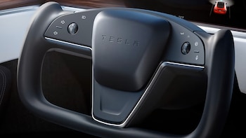 Tesla colocó la bocina en