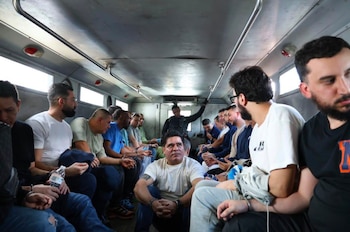 Un reciente video muestra la caravana del Inpec que habría sido utilizada para trasladar a varios de los principales cabecillas de La Oficina, que permanecían en la cárcel La Paz, ubicada en Itagüí, Antioquia - crédito Inpec