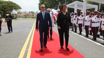 La agenda continuará el martes con una visita al Congreso Nacional. Allí, la presidenta de Surinam será recibida por los representantes del Senado y la Cámara de Diputados