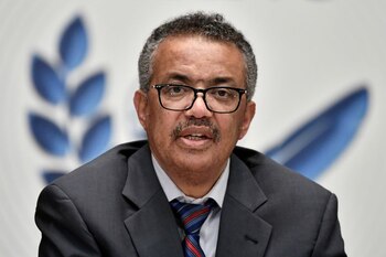 IMAGEN DE ARCHIVO. El director general de la OMS, Tedros Adhanom Ghebreyesus, durante una conferencia de prensa en Ginebra, Suiza, Julio 3, 2020. Fabrice Coffrini/Pool vía REUTERS