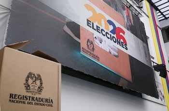 La Registraduría inició el envío de kits electorales al exterior para la segunda vuelta - crédito Catalina Olaya/Colprensa
