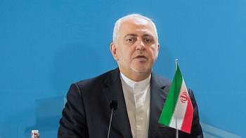 Manifestantes radicales piden en Irán