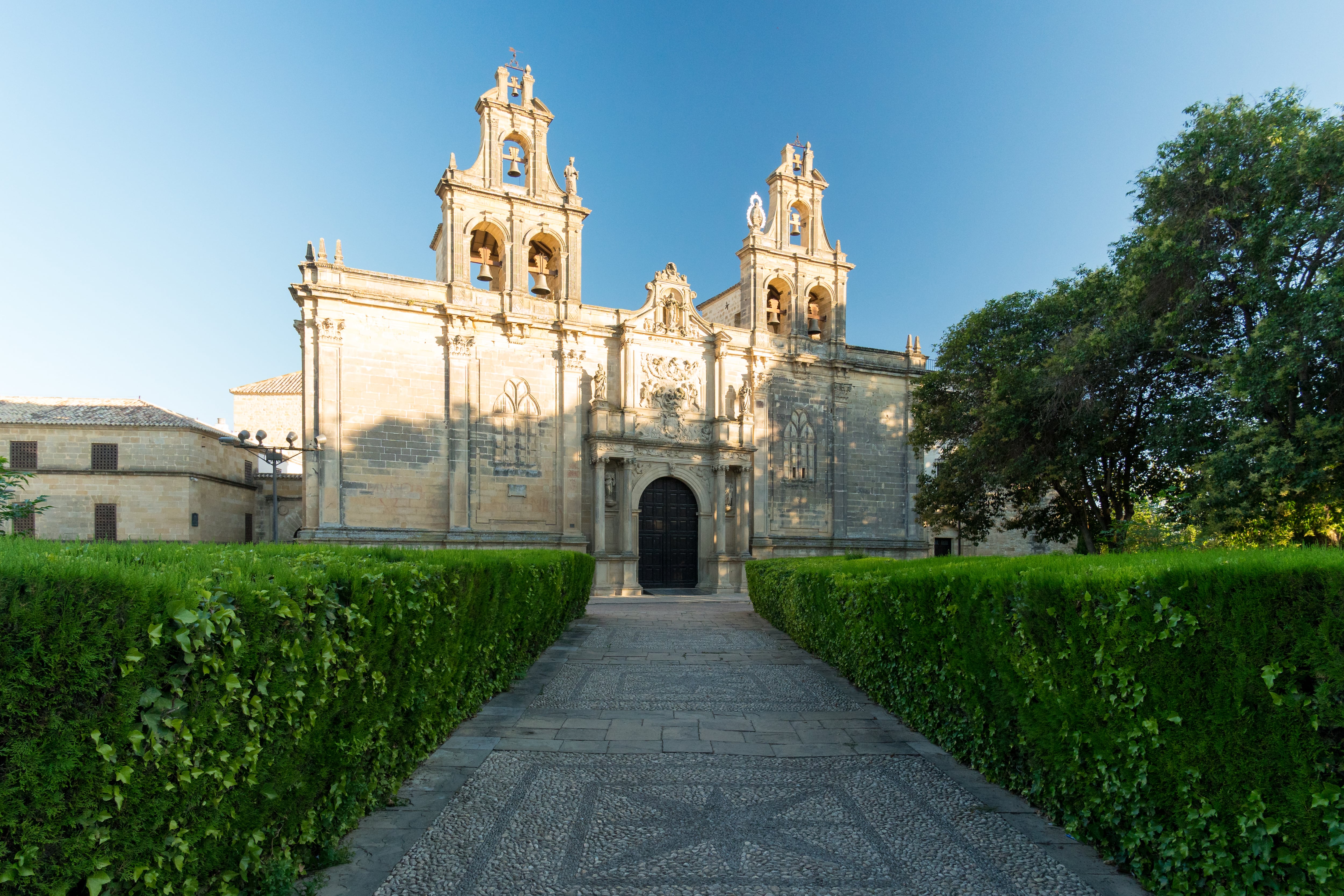 Basílica Santa María de los Reales Alcázares de Úbeda en Jaén (Wikimedia Commons)