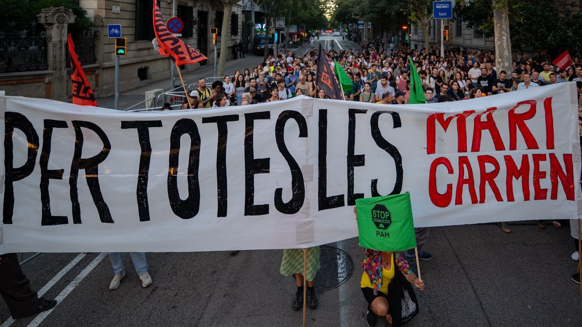 Concentración en Barcelona en protesta por el desahucio de Maricarmen. (Lorena Sopena / Europa Press)