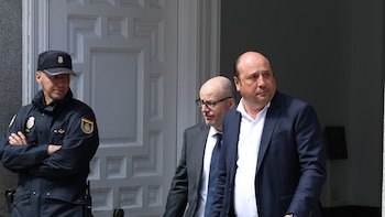 El juez Pedraz propone juzgar al socio de Aldama y a un capitán de la Guardia Civil por un fraude de 148 millones en el IVA de los hidrocarburos