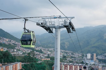 La Unidad de Gestión del Riesgo de Manizales realiza inspecciones estructurales y geotécnicas en pilonas y estaciones del cable aéreo - crédito Alcaldía de Manizales
