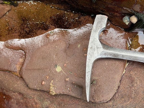 La formación Stoer en Escocia conserva rastros de vida microbiana de hace 1.200 millones de años que anteceden a las plantas terrestres. (NASA/Pedro Cota)