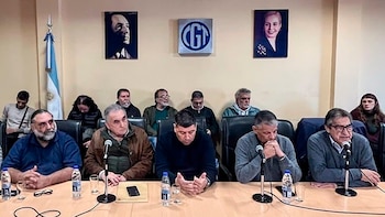 La CGT responsabilizó a Milei y a Caputo por el problema de las familias endeudadas: la fuerte amenaza que lanzó