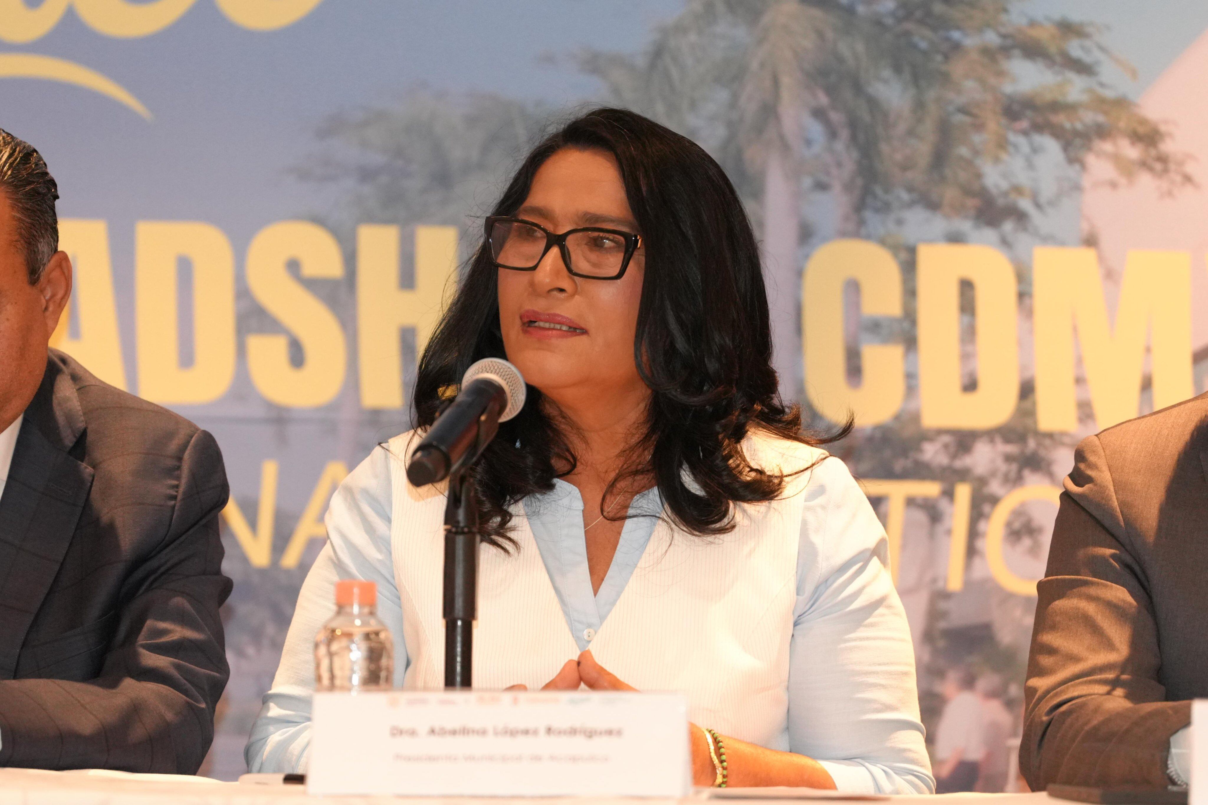 La alcaldesa de Acapulco aseguró que no tiene problemas con la ley ni con las autoridades fiscalizadoras.