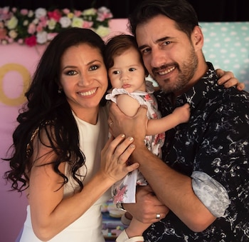 La historia de amor de Adabel Guerrero y Martín Lamela junto a su hija en común Lola: 18 años juntos y una ruptura con rumores de infidelidades (Instagram)