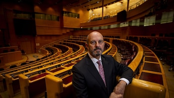 El presidente del Senado, sobre el apoyo de León XIV a la regularización: "Su mensaje está por encima de la ley"