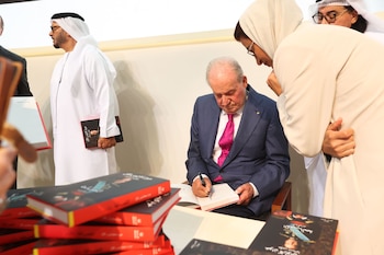 El rey Juan Carlos presenta en Abu Dabi la traducción al árabe de sus memorias (EFE)