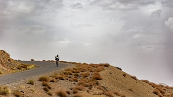 Murió durante una carrera de ultraciclismo en Marruecos y un año después la justicia francesa investiga si fue abandonado