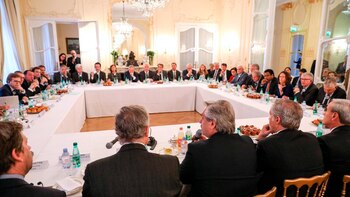 Empresarios franceses le reclamaron a