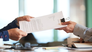 Víctor Arpa, abogado: “Si te han despedido estando de baja, podrían obligar a la empresa a readmitirte”