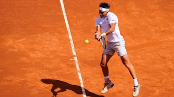 Francisco Cerúndolo y Tomás Etcheverry debutaron con triunfos en Múnich y Barcelona