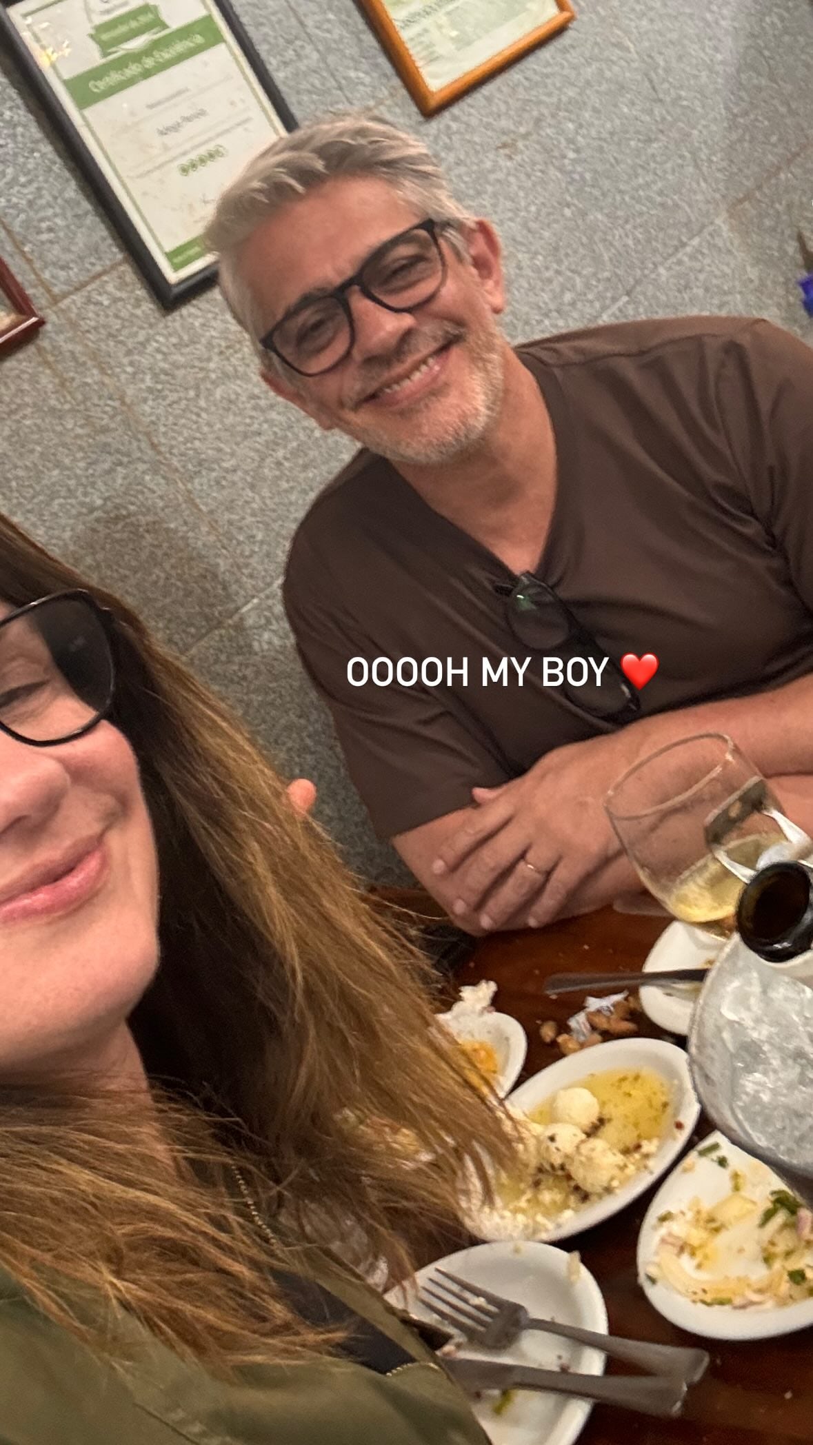 La selfie de Pablo Echarri y Nancy Dupláa en un restaurante de Río de Janeiro (Instagram)