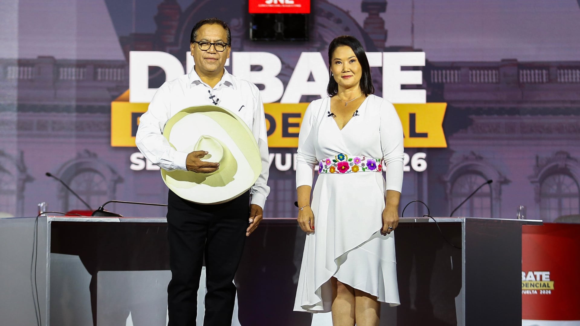 El debate estuvo marcado por confrontaciones directas entre Keiko Fujimori y Roberto Sánchez, con acusaciones mutuas y referencias personales.