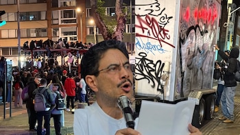Acto de campaña de Iván Cepeda en el Parque de los Hippies, en Bogotá, terminó con disturbios y vandalismo