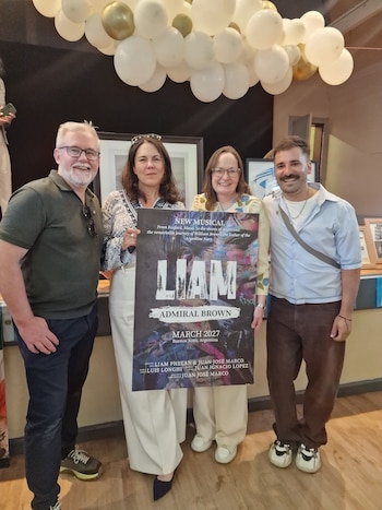 Liam y Juan José junto a la Embajadora de Irlanda en la Argentina, Olive Maria Hempenstall; y la Embajadora Argentina en Irlanda, Ana Laura Cachaza