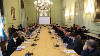La Iglesia y el Gobierno se reunieron en la Casa Rosada por la visita de León XIV a la Argentina
