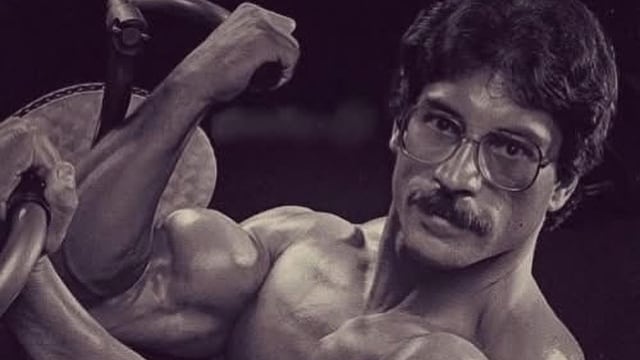El excampeón y creador del método Heavy Duty denunció el uso masivo de esteroides en el culturismo profesional y advirtió sobre graves riesgos para la salud (Instagram: @mentzerhit)