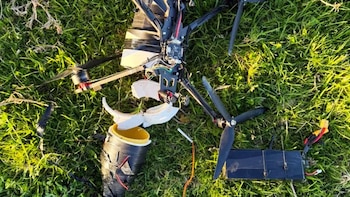 Las autoridades atribuyeron el artefacto al Frente Carlos Patiño de las disidencias de las Farc, señalado de emplear drones armados en Colombia - crédito Suministrada a Infobae Colombia