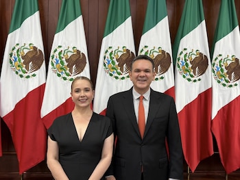 Sergio Torres Félix y Elizabeth