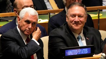 Mike Pence y Mike Pompeo