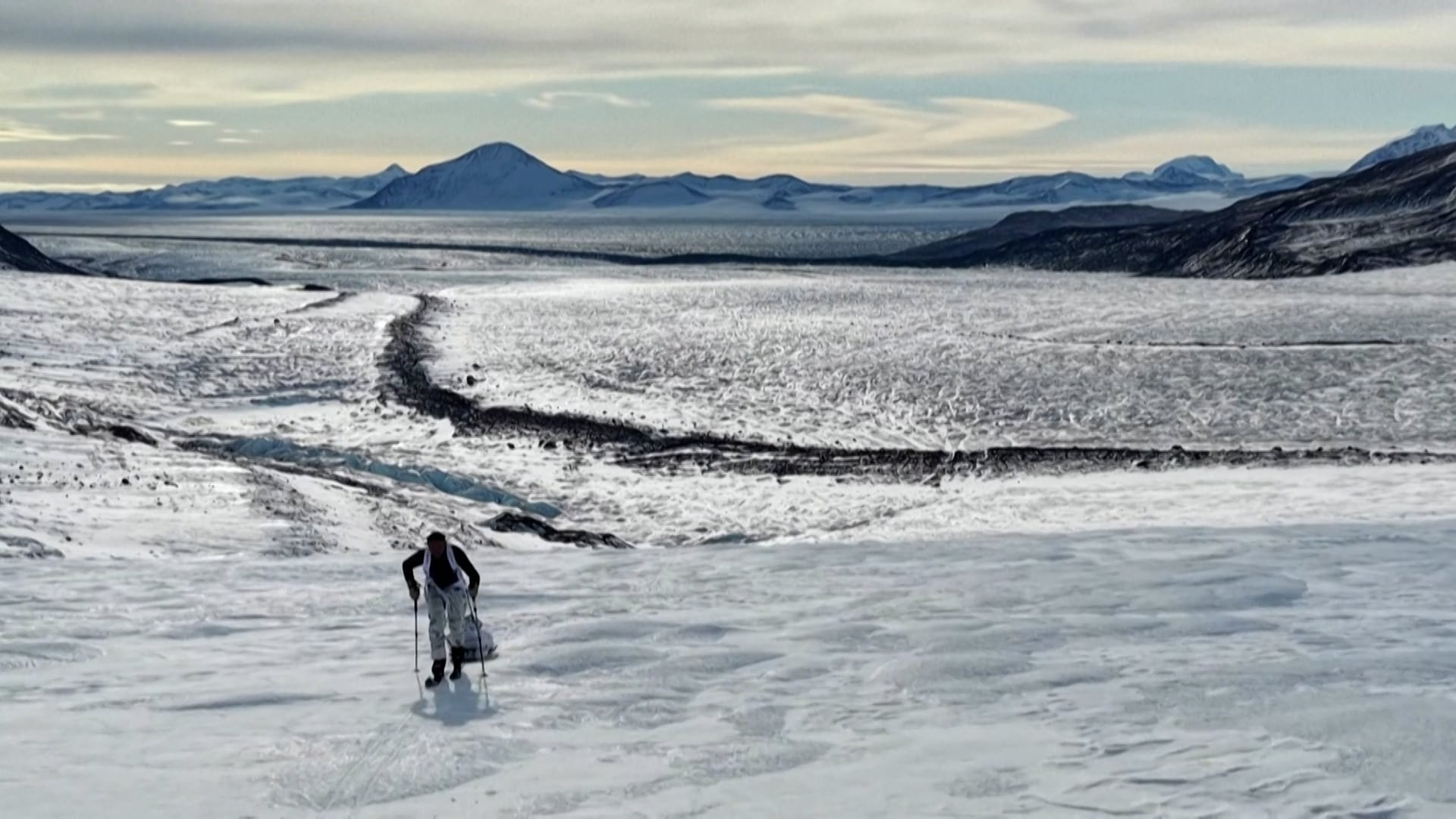 La unidad de élite danesa Sirius vigila una zona del tamaño de Francia y España juntas en el norte y este de Groenlandia. (AFP)