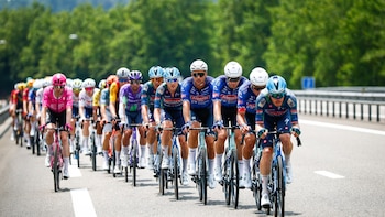 El Tour recorta la novena etapa por la ola de calor en Corrèze
