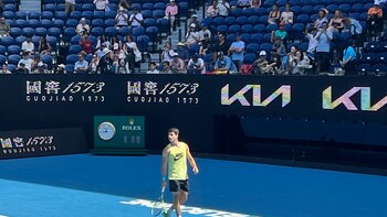 Alcaraz entrena en Rod Laver