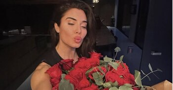 Pilar Rubio con el ramo