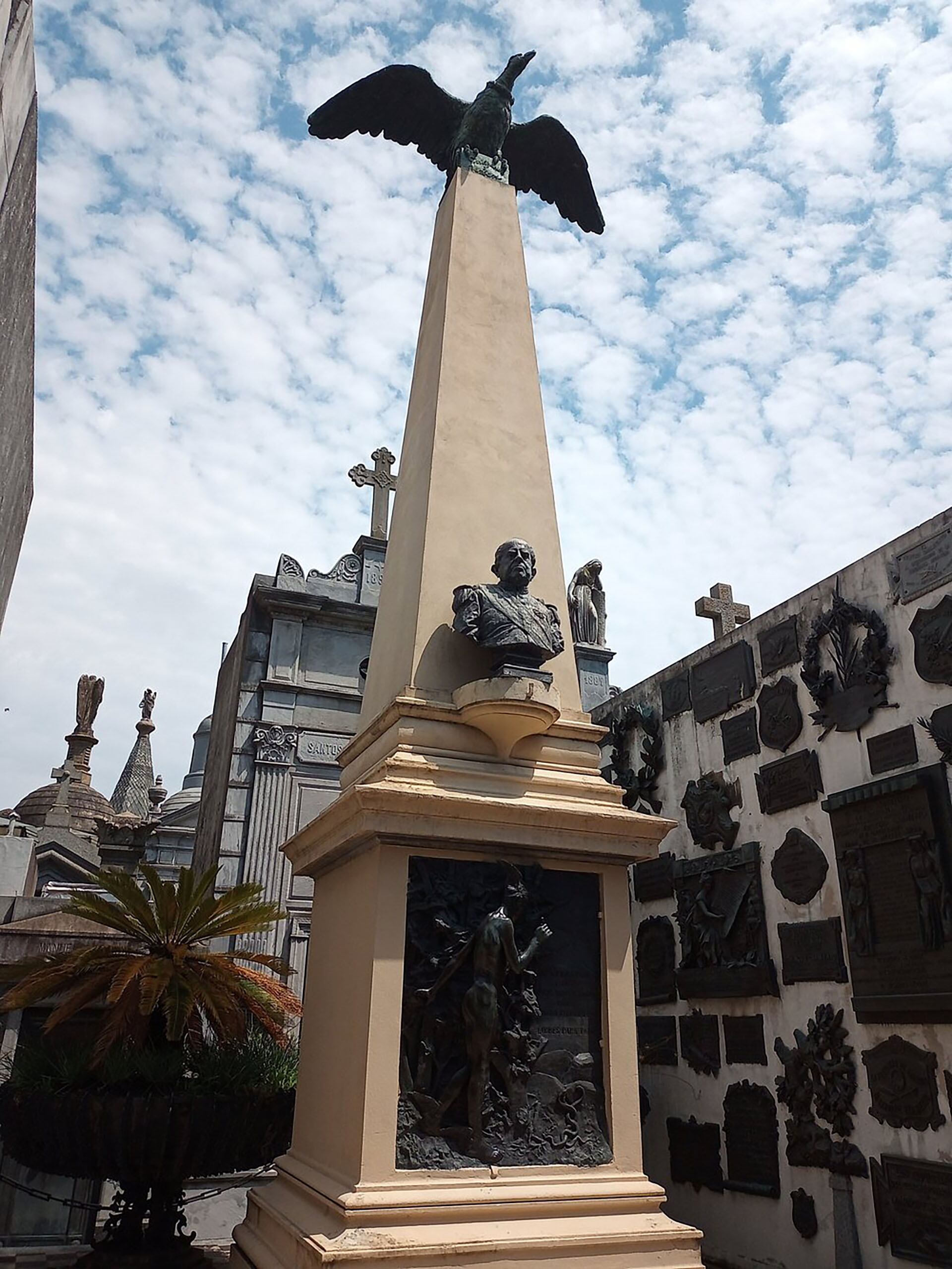 Mausoleo de Sarmiento en el cementerio de la Recoleta (Trip Advisor)
