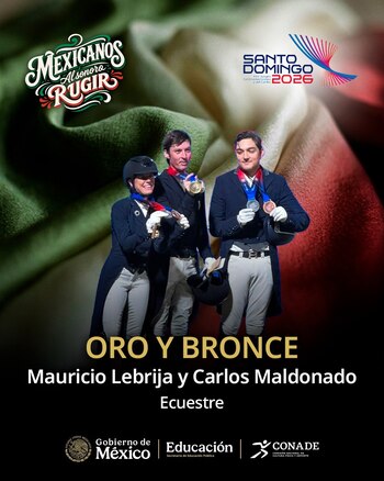 Tres atletas ecuestres posan con medallas de oro, plata y bronce. Presentan logotipos de Santo Domingo 2026 y Gobierno de México, con textos de nombres y disciplina
