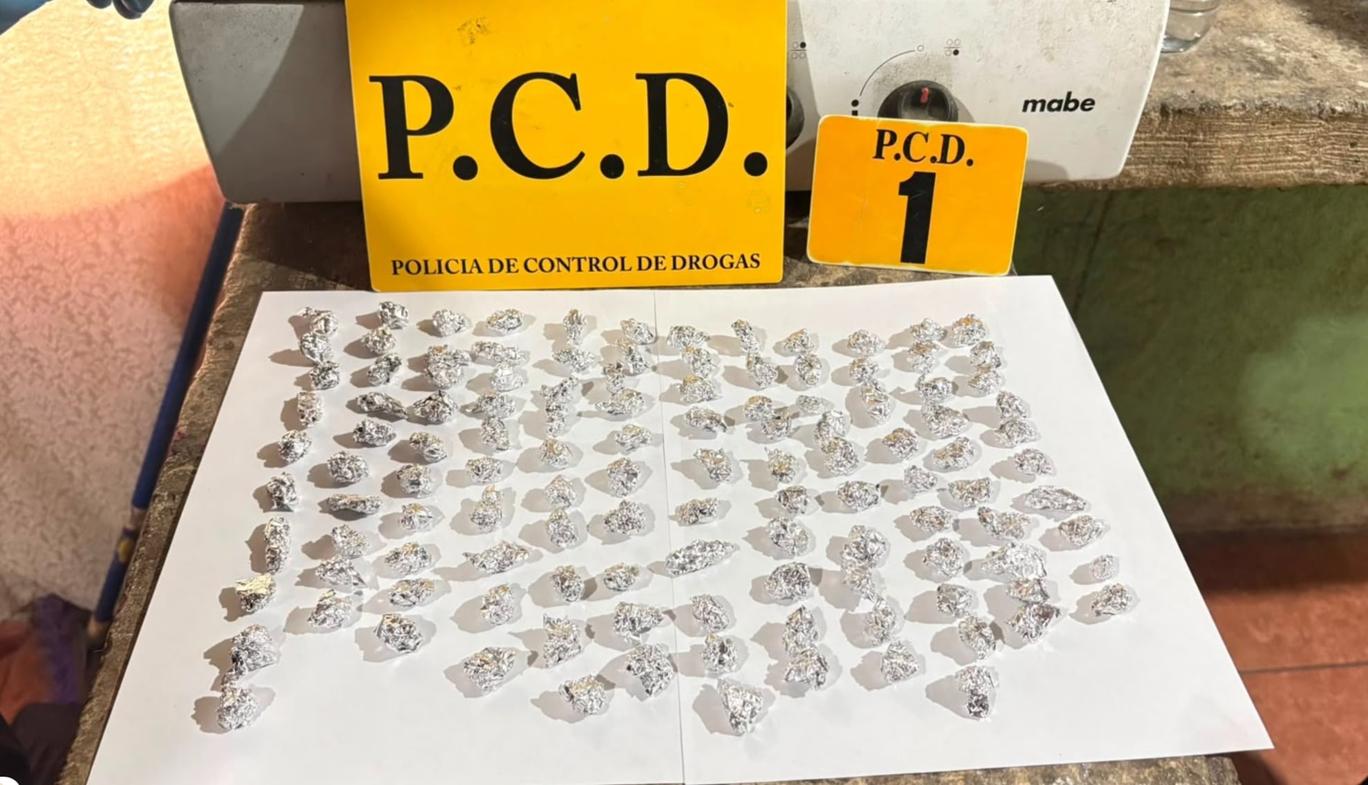 Durante el operativo fueron decomisadas más de 5.000 dosis de distintas drogas, entre ellas crack, cocaína, marihuana, metanfetamina, éxtasis, tusi, ketamina y LSD. Crédito: MSP