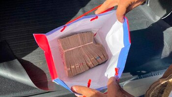 Detenidos con medio millon (Foto: Twitter@telediario)