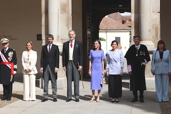 La reina Letizia conquista el Premio Cervantes con su vestido de Carolina Herrera (Europa Press)